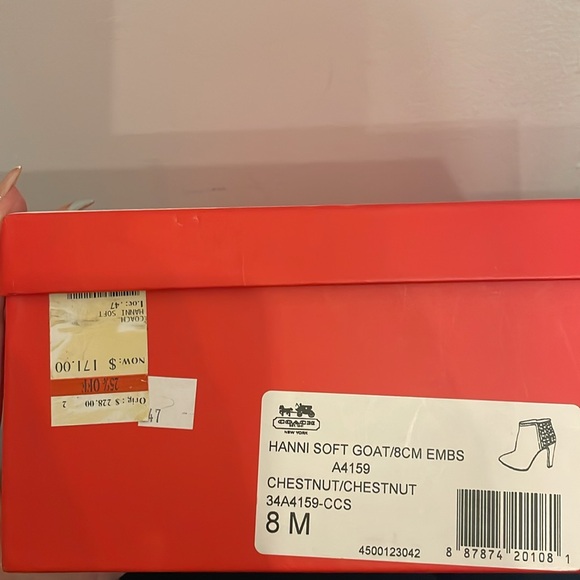 Woman’s boots 
Coach - Picture 2 of 7